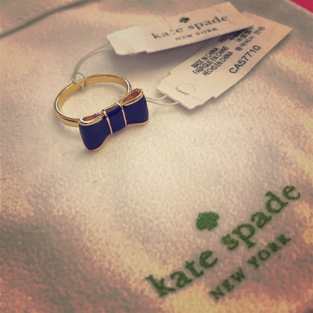💥SOLD💥NWT Kate Spade “Take a Bow” Ring, Black